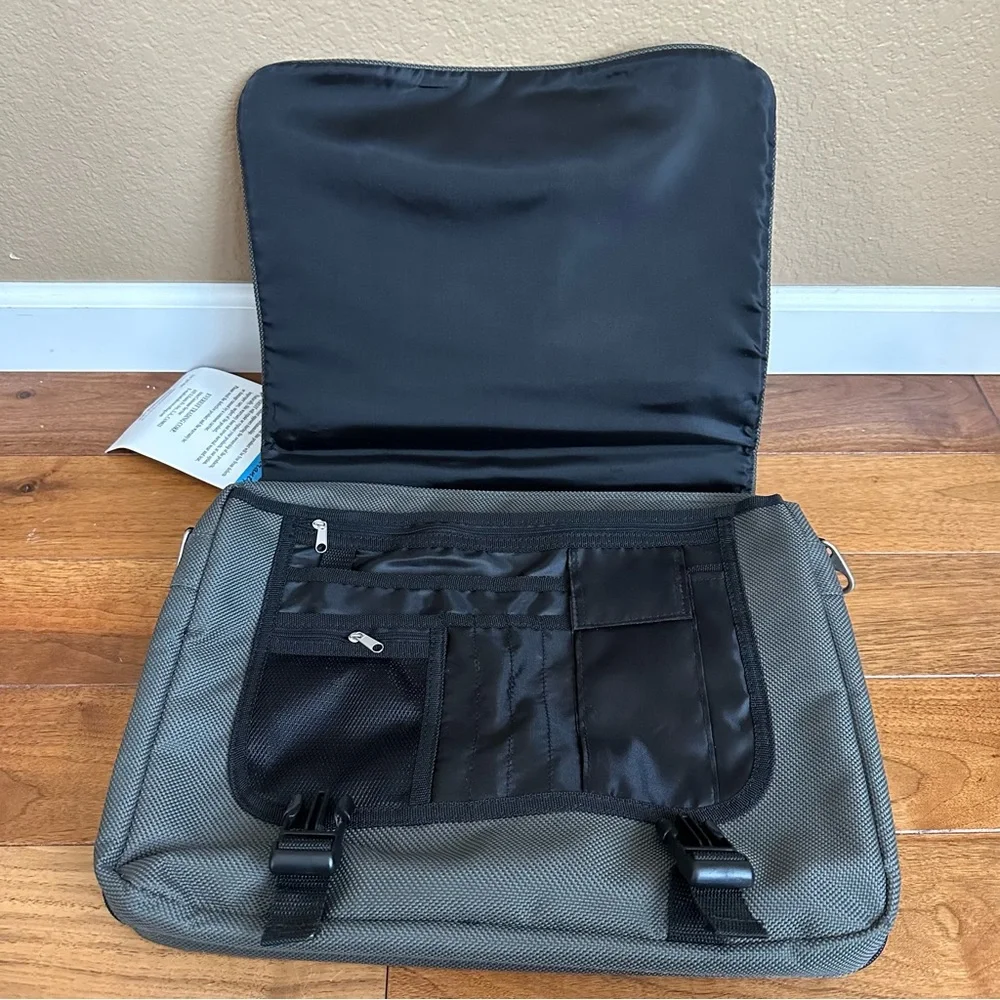 Everest Suede Trimmed Briefcase Laptop Bag Olive Green NWT